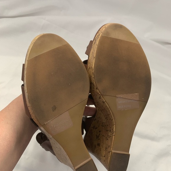 SBICCA of California Brown Platform Wedge Sandals - Picture 9 of 9